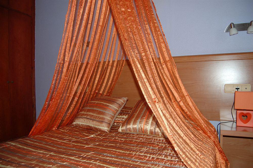 Hotel Besaya Torrelavega Extérieur photo